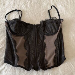 URBAN OUTFITTERS Elegant Black Lace Bustier SIZE LARGE